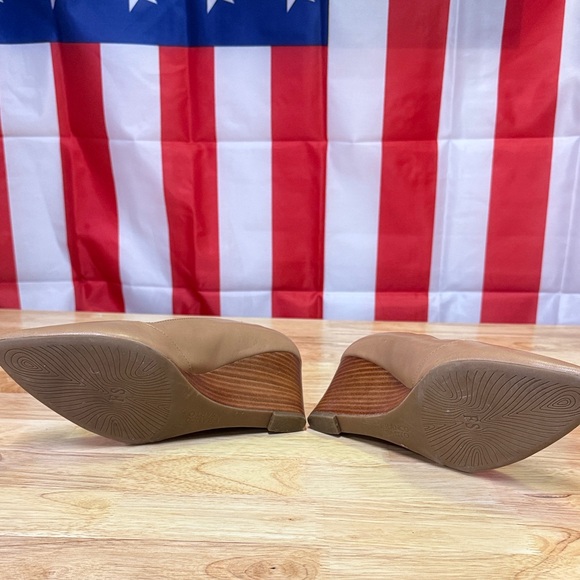 Franco Sarto Tan Wedge Shoes - Picture 8 of 10